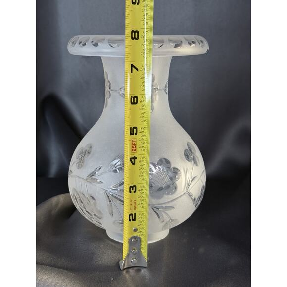 Antique Wheel Cut Squat Frosted to Clear Glass Argand Solar Sinumbra Lamp Shade - Picture 4 of 6